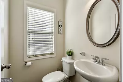 7395 Glisten Avenue, Sandy Springs, GA 30328 - Photo 9