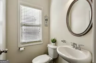 7395 Glisten Ave, Sandy Springs, GA 30328 - Photo 9