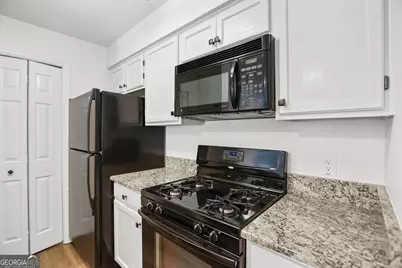 818 Ridgefield Drive, Peachtree City, GA 30269 - Photo 9