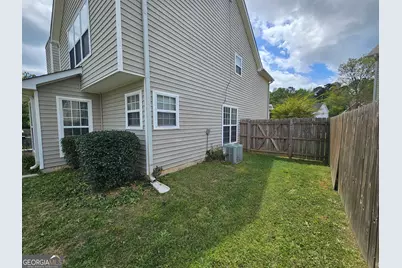 5077 Meadow Trace, Fairburn, GA 30213 - Photo 9