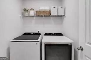 1123 Chastain Dr, Sugar Hill, GA 30518 - Photo 19