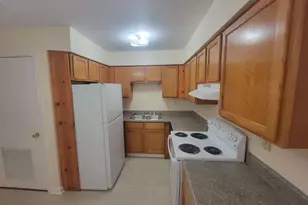 2674 Evans Mill Dr, Lithonia, GA 30058 - Photo 5