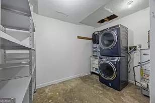 2633 W Regal Ct, Lawrenceville, GA 30044 - Photo 9