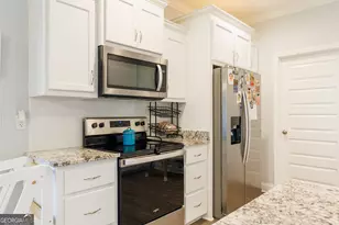 3946 Betty's Pl, Hahira, GA 31632 - Photo 9