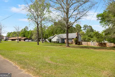 105 Surrey Place, Perry, GA 31069 - Photo 3