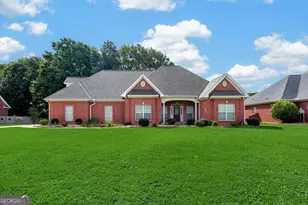 214 Knob Hill Dr, Warner Robins, GA 31088 - Photo 1