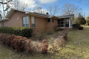 530 E Church St, Sandersville, GA 31082 - Photo 11