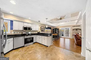 997 Rue Fleur De Lis, Lavonia, GA 30553 - Photo 13