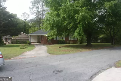 135 Briardale Avenue, Warner Robins, GA 31093 - Photo 3