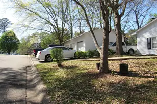 8337 Holly Dr, Jonesboro, GA 30238 - Photo 17