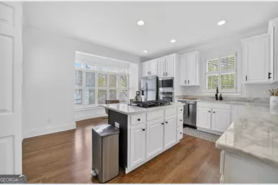 1015 Heatherbrook Lane NE, Atlanta, GA 30324 - Photo 9