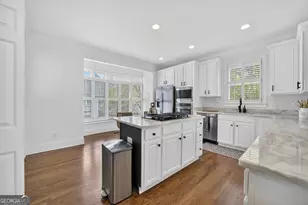 1015 Heatherbrook Ln NE, Atlanta, GA 30324 - Photo 9