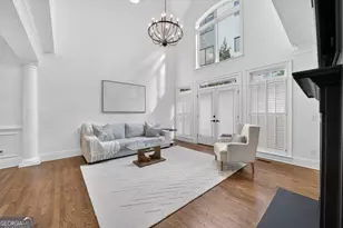 1015 Heatherbrook Ln NE, Atlanta, GA 30324 - Photo 5