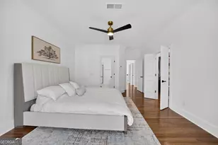 1015 Heatherbrook Ln NE, Atlanta, GA 30324 - Photo 19