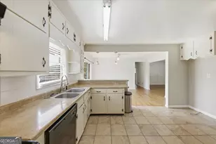 5179 Laurel Cir, Morrow, GA 30260 - Photo 13
