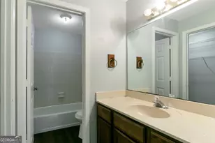 5551 Mountain Springs Cir, Stone Mountain, GA 30088 - Photo 9