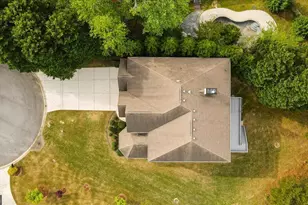 1365 Willis Lake Dr, Kennesaw, GA 30152 - Photo 3