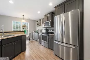 208 Sandalwood Cir, Statesboro, GA 30458 - Photo 9