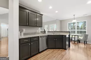 208 Sandalwood Cir, Statesboro, GA 30458 - Photo 11