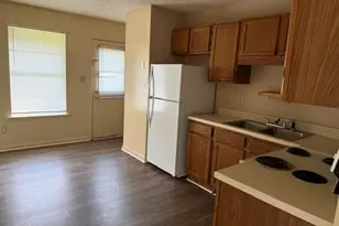 564 E Main St, Statesboro, GA 30461 - Photo 11