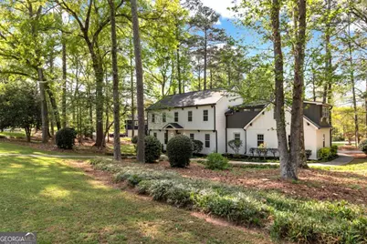3839 Vinyard Way NE, Marietta, GA 30062 - Photo 3