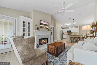 1001 Holly Drive, Gainesville, GA 30501 - Photo 17