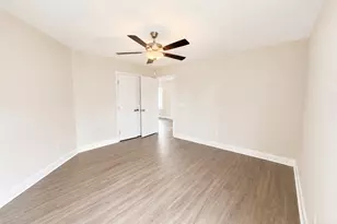 4 Roundtree St, Statesboro, GA 30458 - Photo 9