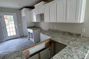 6 Roundtree St, Statesboro, GA 30458 - Photo 3