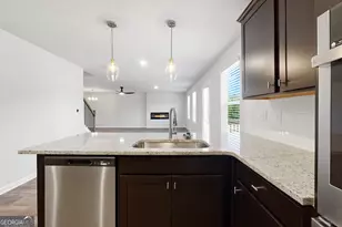 204 Freshwater Ct, Lagrange, GA 30241 - Photo 3