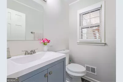 945 E Riverbend Drive SW, Lilburn, GA 30047 - Photo 17