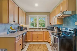 1021 Lanier Blvd, Brunswick, GA 31520 - Photo 11