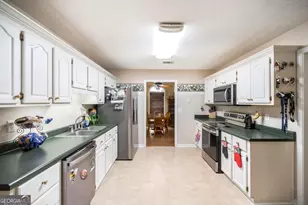 1828 Houston Lake Rd, Kathleen, GA 31047 - Photo 11