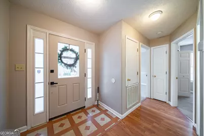 124 Woodridge Circle, Lagrange, GA 30241 - Photo 3