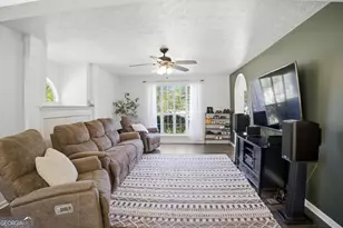 57 Biltmore Cir, Sharpsburg, GA 30277 - Photo 15