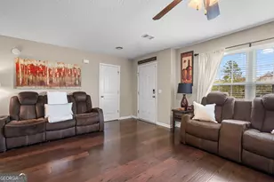 1403 Evergreen Trl, Hinesville, GA 31313 - Photo 5