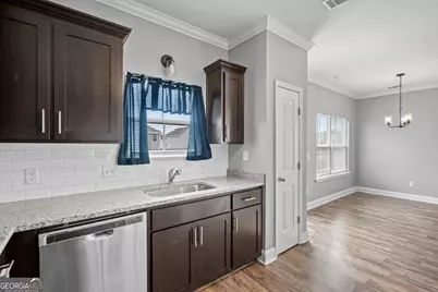 744 Fairview Circle, Hinesville, GA 31313 - Photo 11