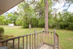 1305 Morningside Dr, Waycross, GA 31501 - Photo 7