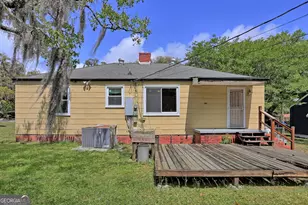 2403 E 37th St, Savannah, GA 31404 - Photo 11