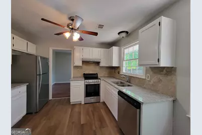 679 Wellington Way, Jonesboro, GA 30238 - Photo 5