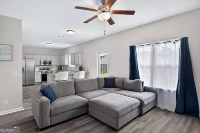 425 Brightleaf Circle, Hinesville, GA 31313 - Photo 9