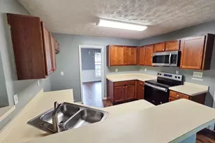 605 Michael Cir, Monroe, GA 30655 - Photo 7