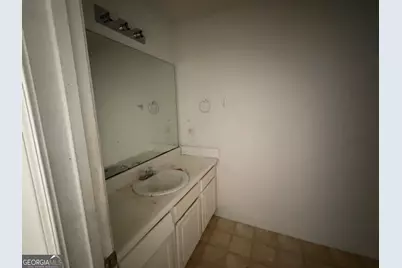 6071 Camden Forrest Drive, Riverdale, GA 30296 - Photo 11