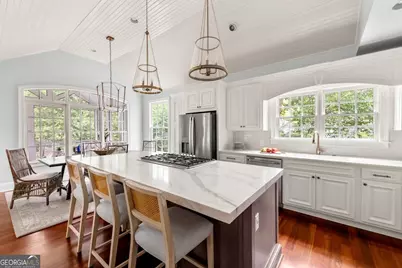 3146 Peachtree Drive NE, Atlanta, GA 30305 - Photo 9