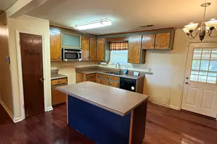 3138 Mobley Bridge Rd, Hogansville, GA 30230 - Photo 3