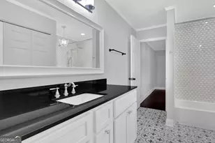 1104 Pine Heights Dr NE, Atlanta, GA 30324 - Photo 9