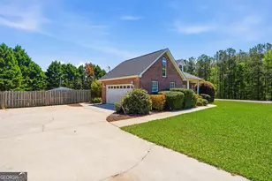 104 Henry Dr, Gray, GA 31032 - Photo 3