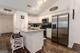 175 Courtyard Ln, Newnan, GA 30265 - Photo 5