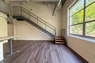 400 Village Parkway NE, Atlanta, GA 30306 - Photo 9