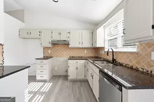 683 Wood Path Ct, Stone Mountain, GA 30083 - Photo 9