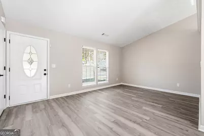 683 Wood Path Court, Stone Mountain, GA 30083 - Photo 5